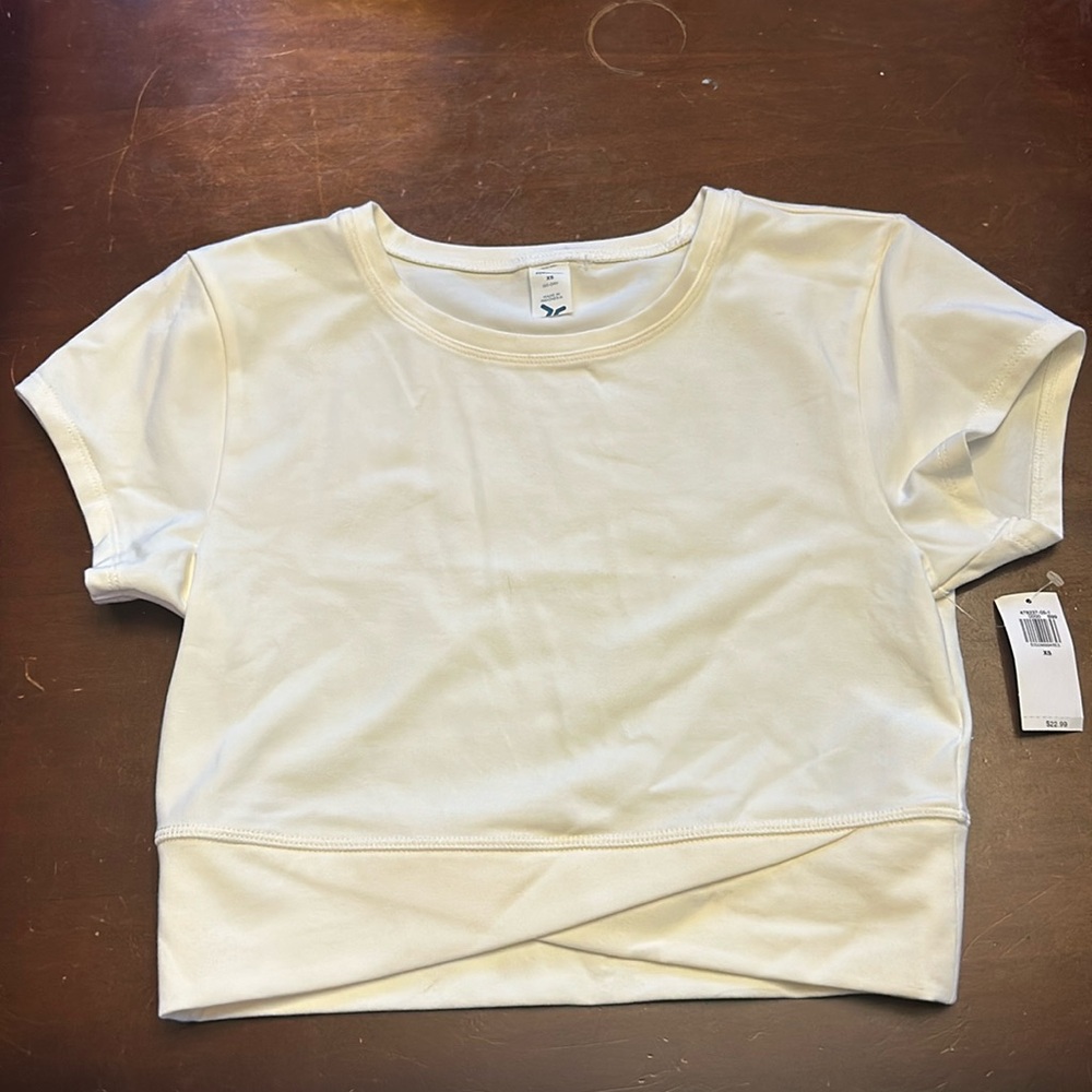 Old Navy “PowerChill Ultra Crop Top T-Shirt” Size xs